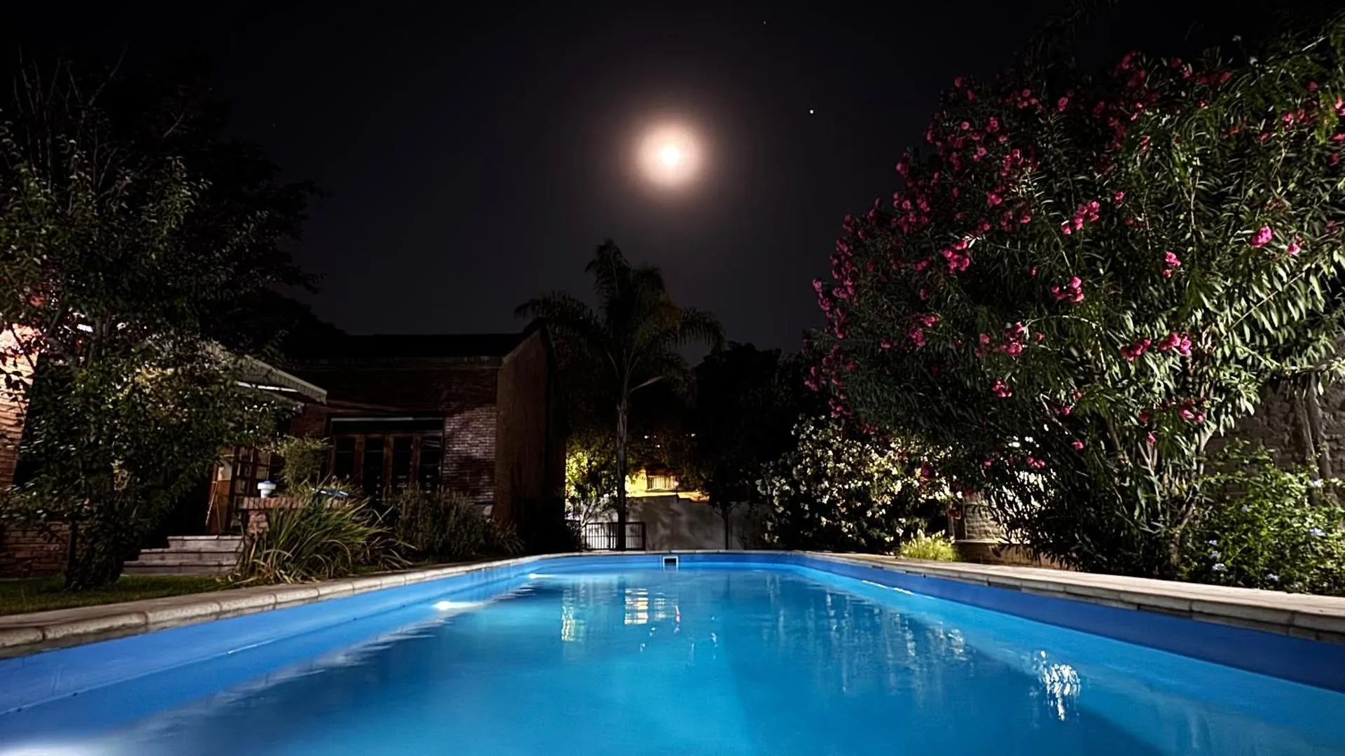 Blue Sky Mendoza Bed & Breakfast